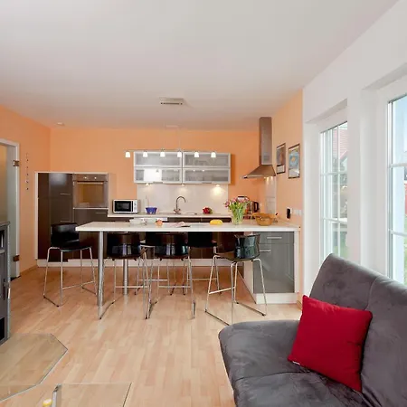 Fh Blaue Haus Am Peenestrom بيناموندا